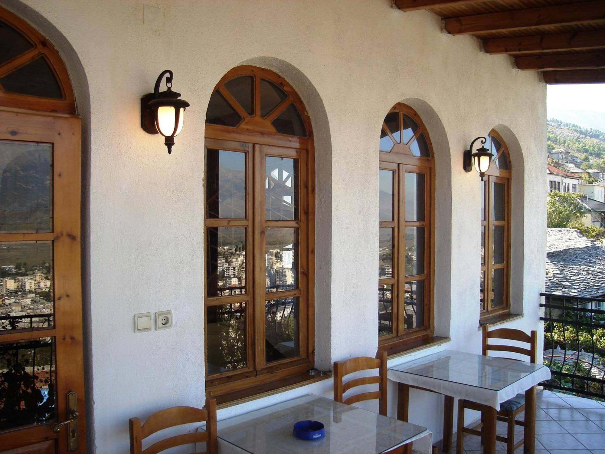 Hotel Kalemi Gjirokastër Buitenkant foto